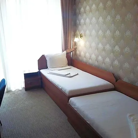 Hotel Mercury 4*