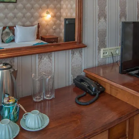 Hotel Mercury 4*
